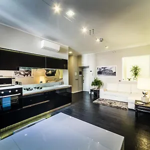  Apartment Balestra Palace Italy