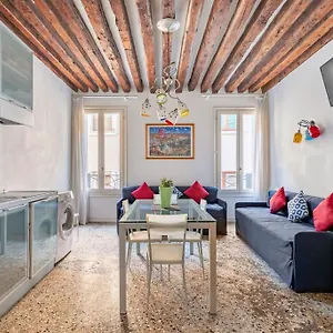  Apartment Ihomes-corte Del Calice Nel Cuore Di Italy