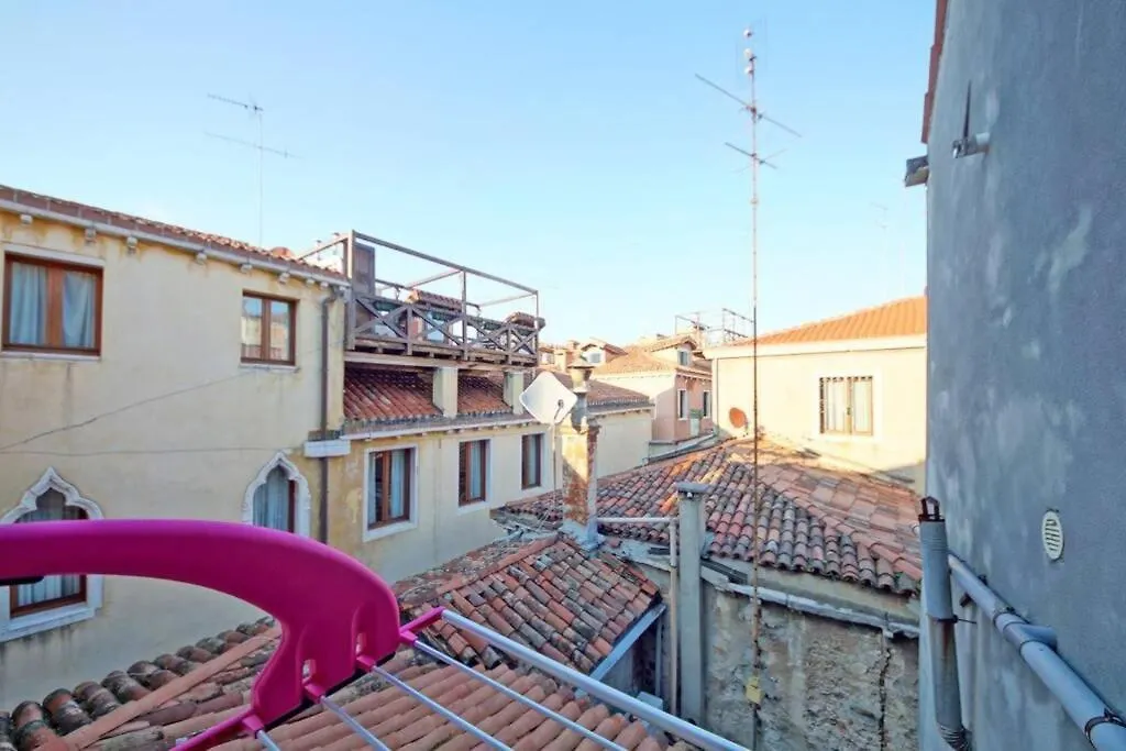 Venice 410 San Polo Roky Wifi Center City 0*,  Italien